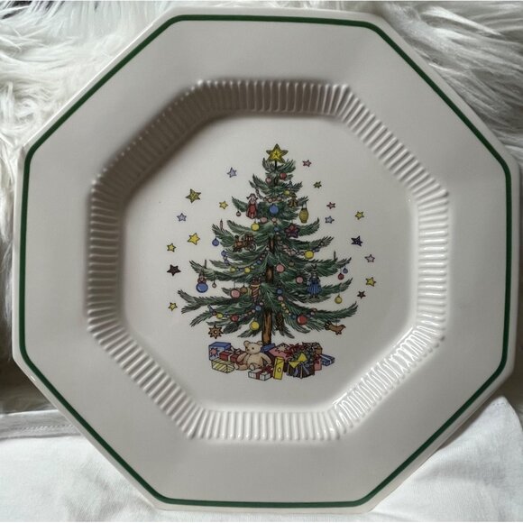 Christmastime Nikko Octagon Dinner Plates Set of 2  Christmas Tree 10 7/8" - Picture 3 of 10